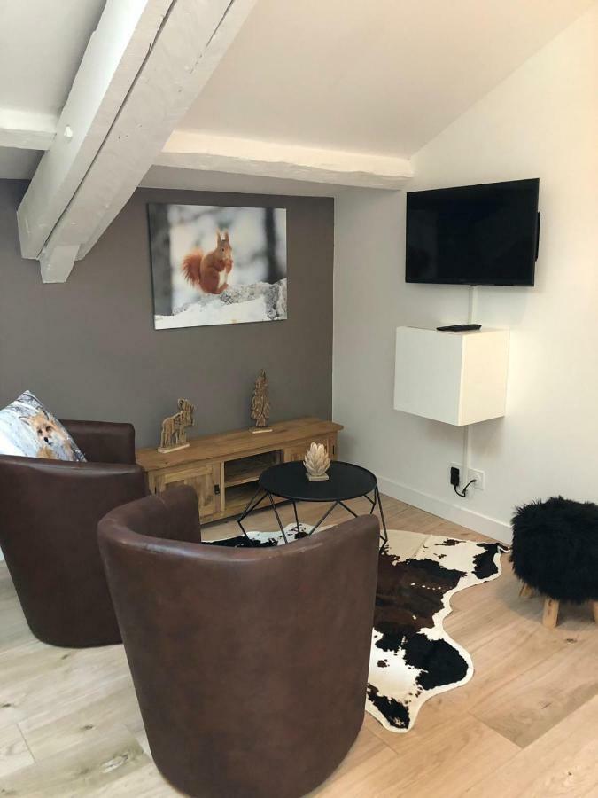 La Cabane Centre La Breche Wifi Calme Linge De Pressing نيورْ المظهر الخارجي الصورة